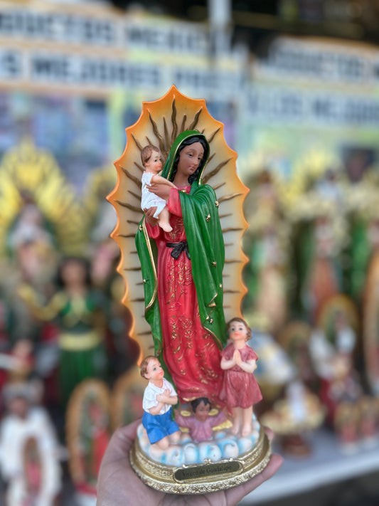 Virgen De Guadalupe con niños